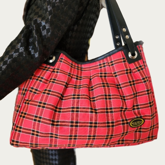 GRUNGE  90's Vintage Red and Black Capacious Tartan Tote with Pleated Design EUC - Picture 4 of 17
